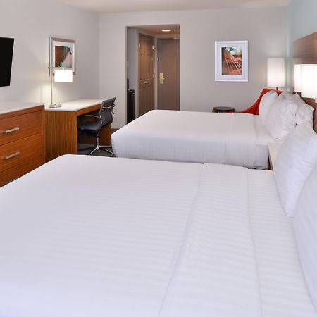 Holiday Inn Express & Suites Austin North Central By Ihg Exterior foto