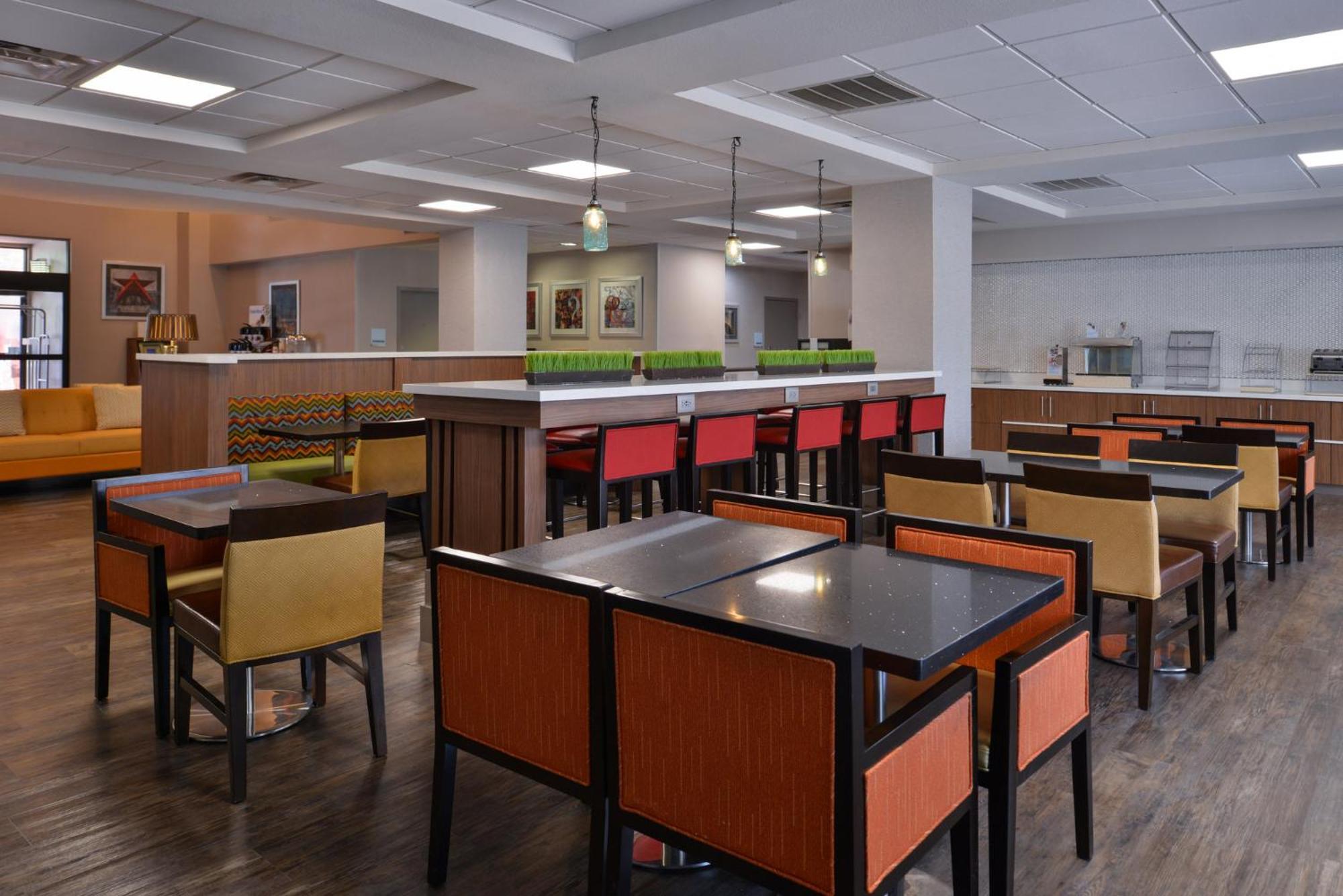 Holiday Inn Express & Suites Austin North Central By Ihg Exterior foto